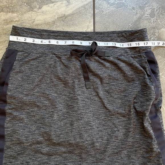 🖤 Athleta Metro Downtown Skort / Skirt heathered grey size large tall LT - Picture 10 of 10